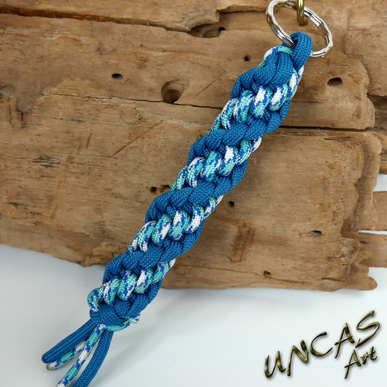 Paracord Schlüsselanhänger TWISTER - ozean türkis blau / blue shock