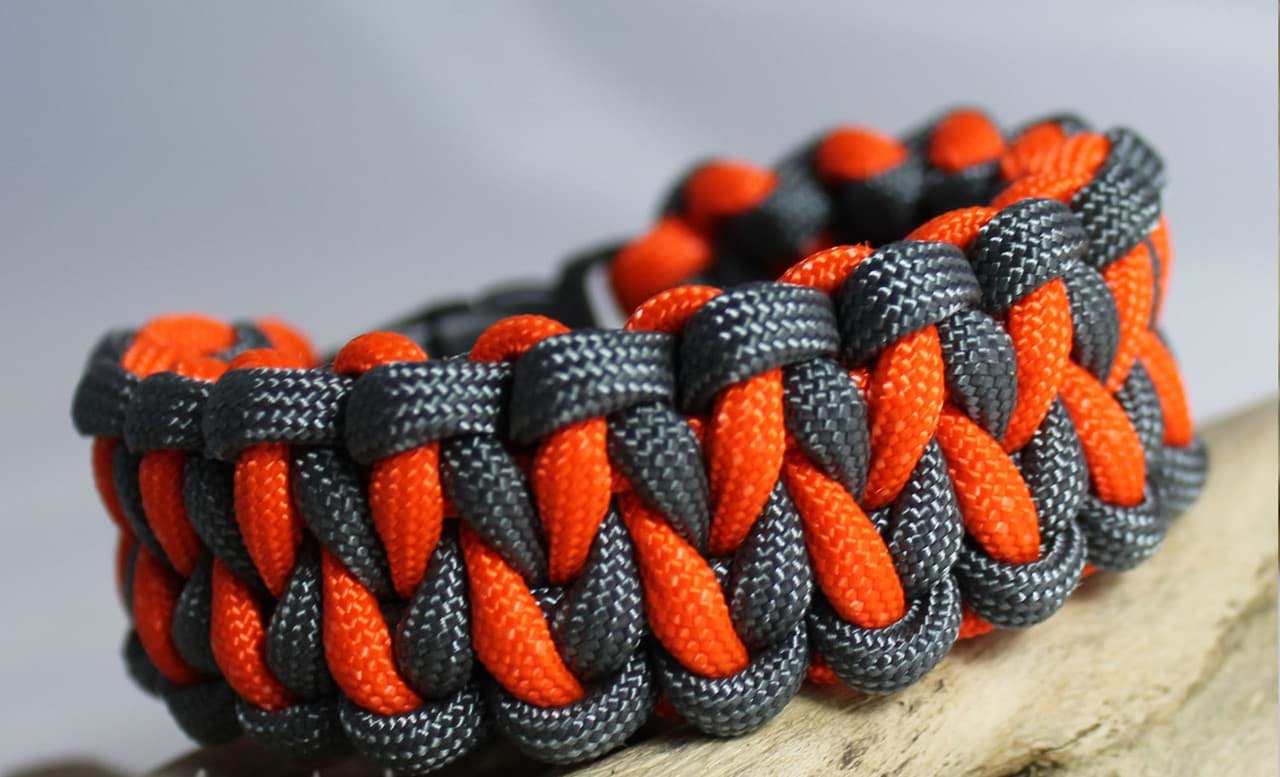 Paracord Armband DRAGON TEETH - Wunschanfertigung