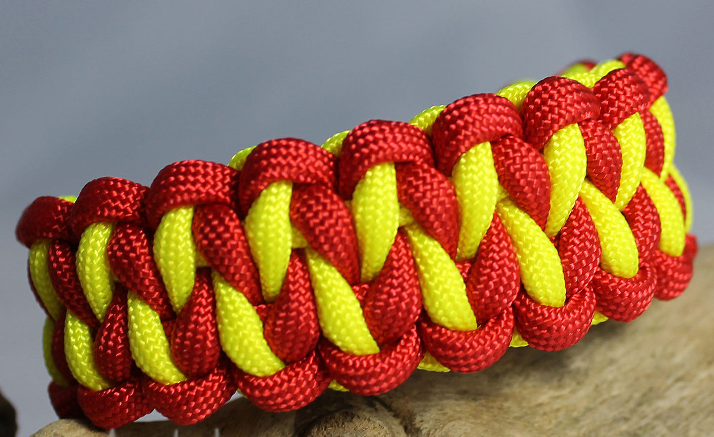 Paracord Armband DRAGON TEETH - Wunschanfertigung