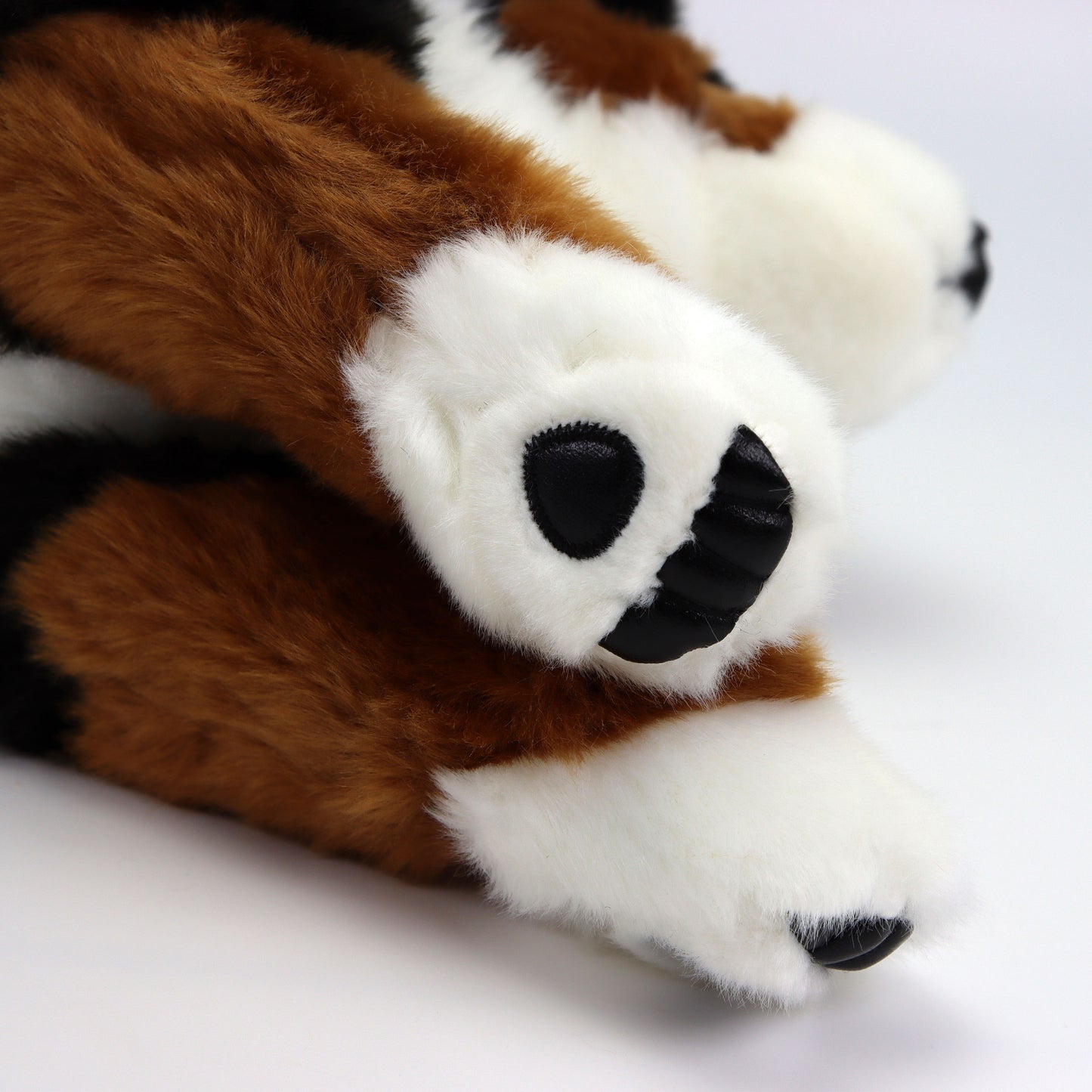 Plüsch Hund Berner Sennenhund liegend Kuscheltier Stofftier 40cm