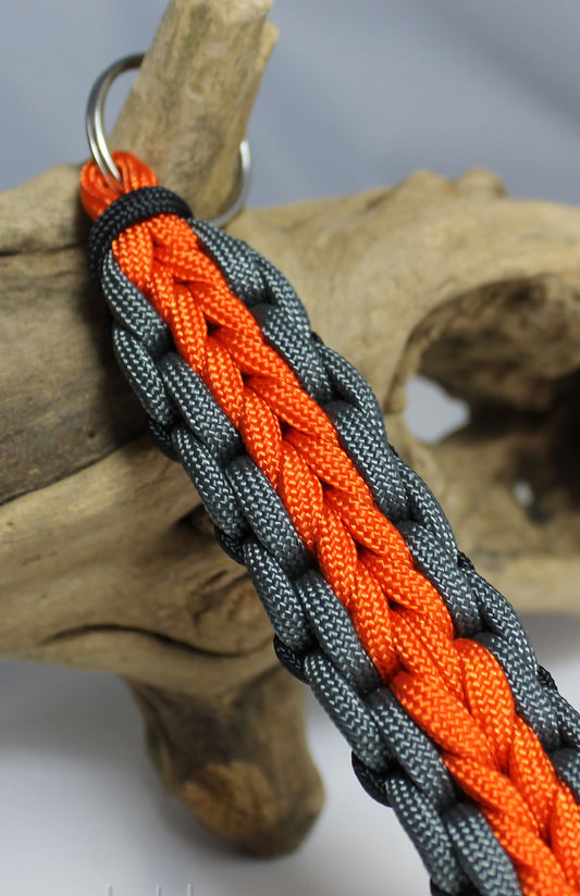 Paracord Schlüsselanhänger Offroard Biker - grau / orange