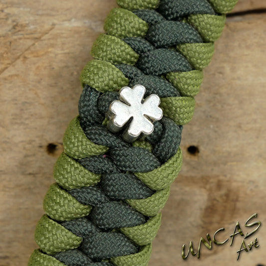 Paracord Schlüsselanhänger Kleeblatt * moss / olive grün