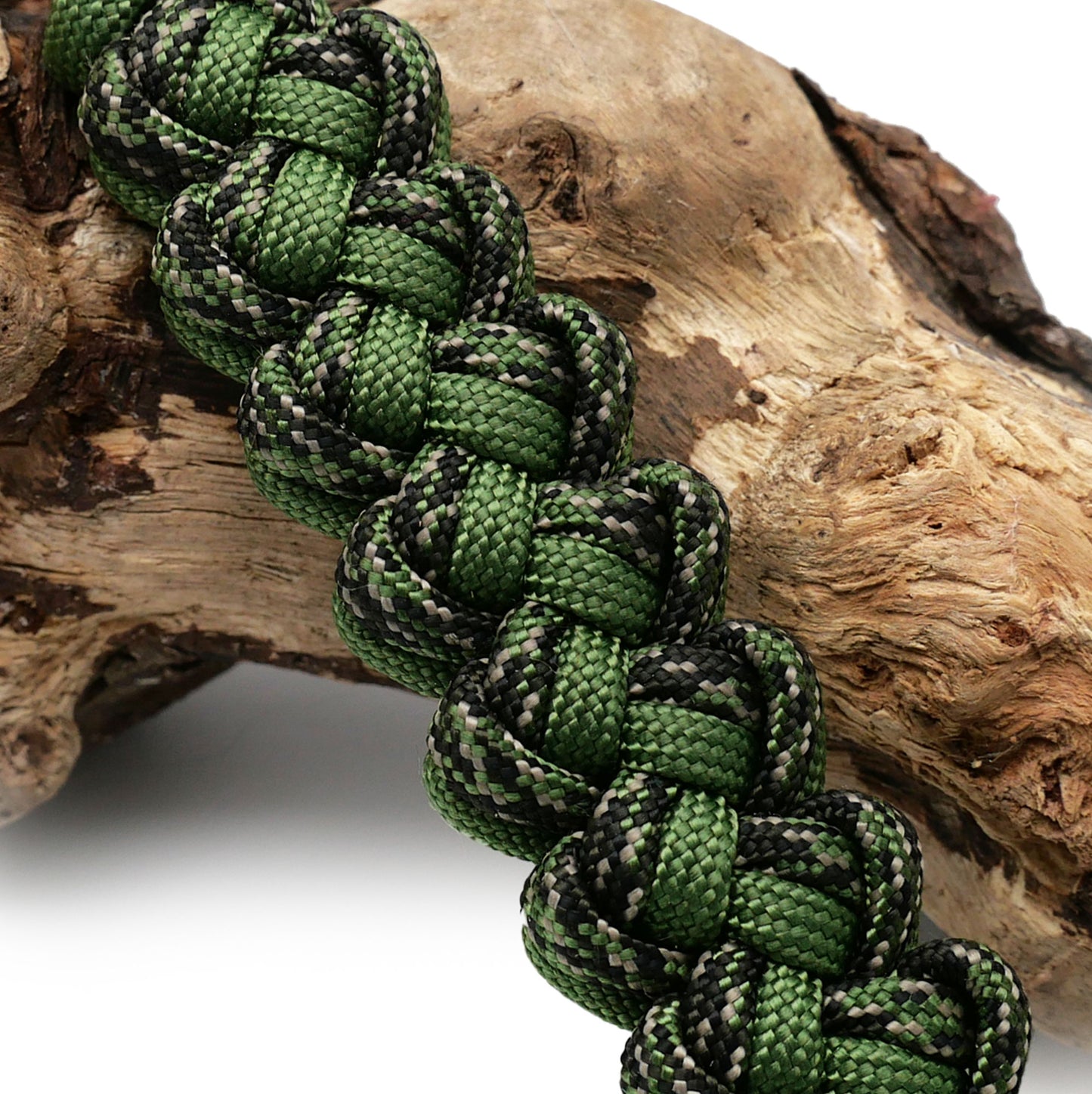 Paracord Schlüsselanhänger VIPER canadian digital - farn grün