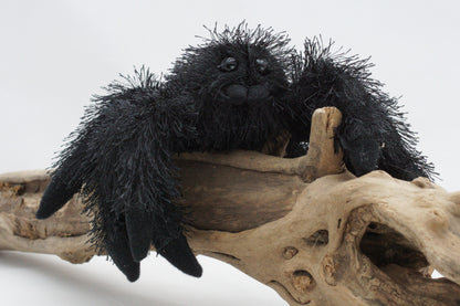 Tarantel Plüschtier Spinne Schwarze Witwe 20 cm THEKLA