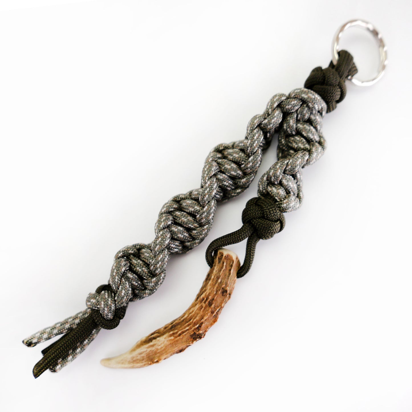 Paracord Schlüsselanhänger Hirschhorn REAL DEER acu-digital-olive