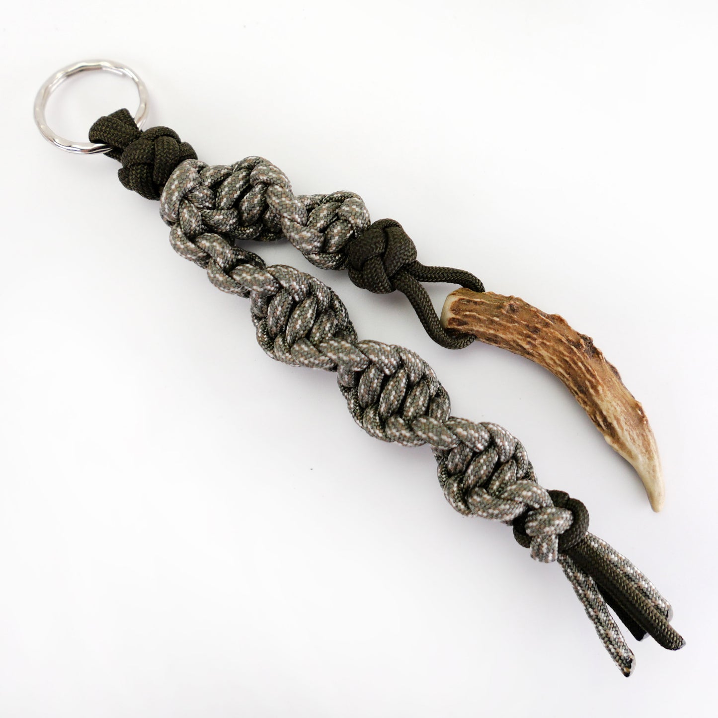 Paracord Schlüsselanhänger Hirschhorn REAL DEER acu-digital-olive