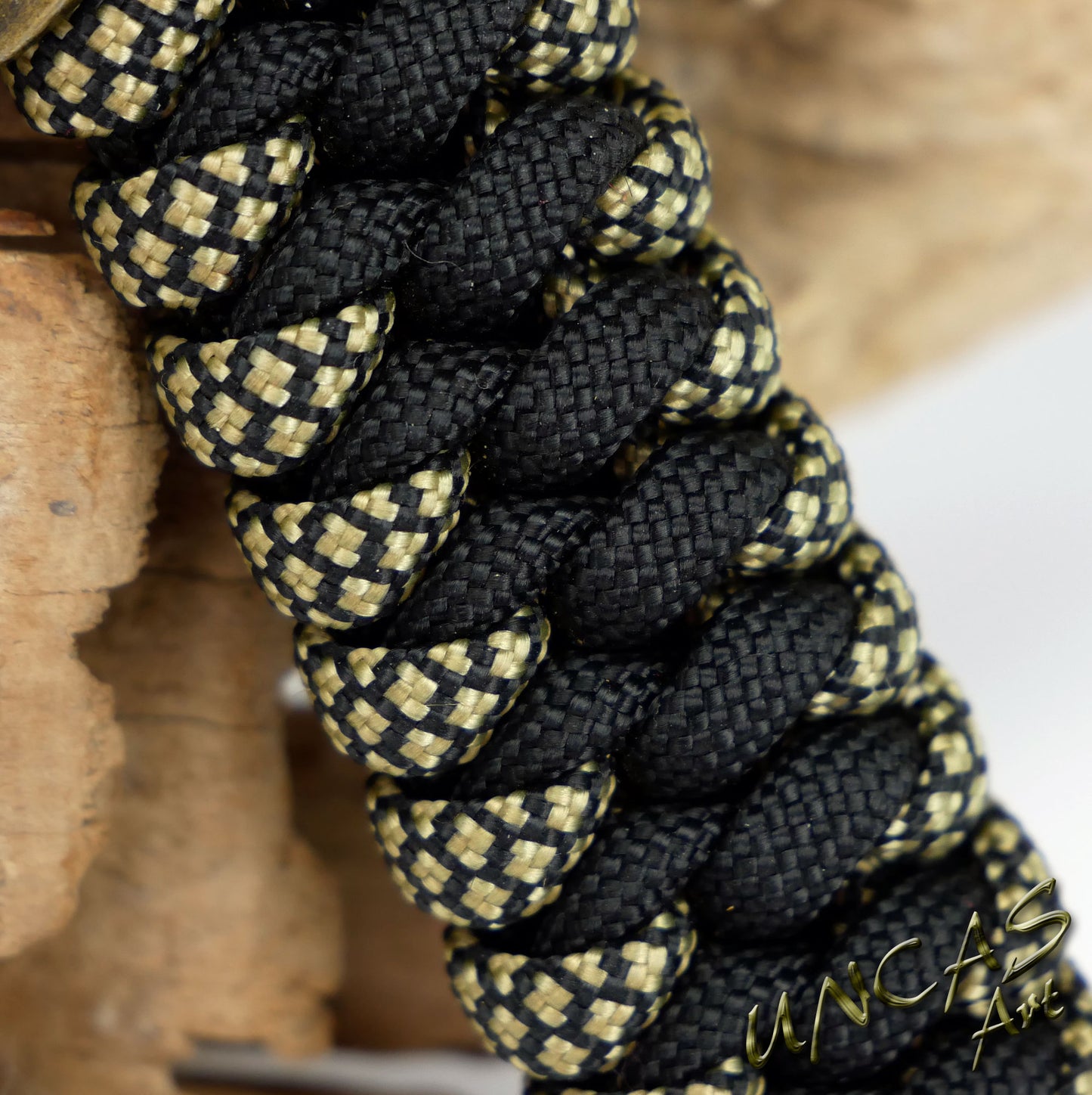Paracord 550 Schlüsselanhänger Totenkopf Münze - diamond gold / schwarz
